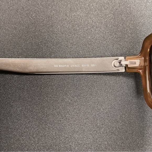 GUCCI 🕶 w/ case&cloth - Picture 4 of 15